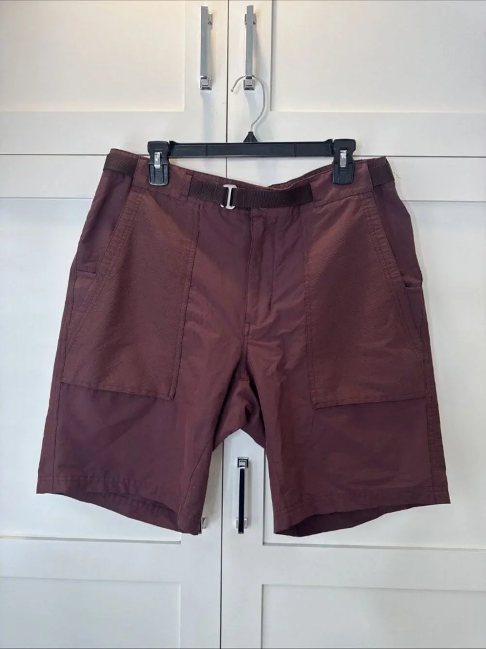 REI Co-op Mens 36 Belted Screeline Technical Hiking Shorts, Wine, 8